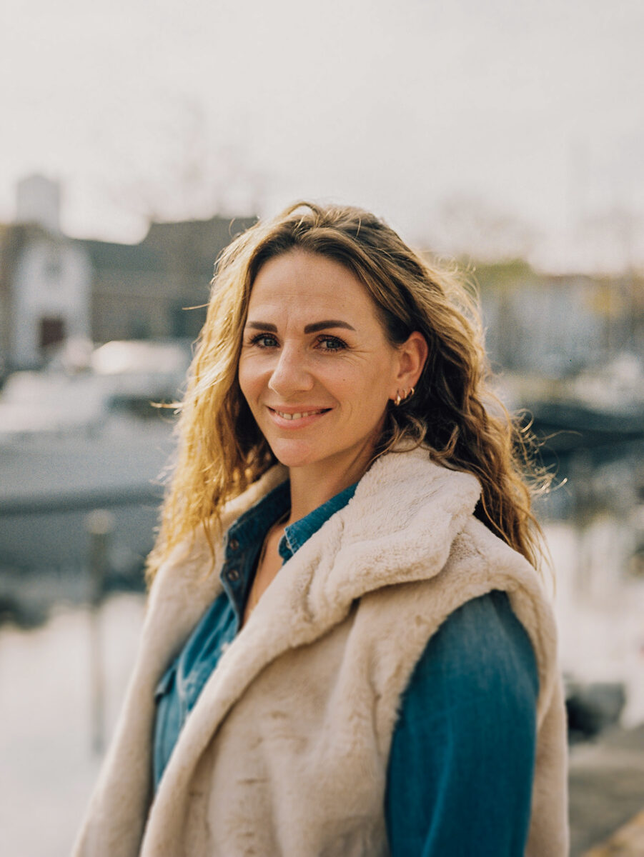 Portret van Roxanne Dixon